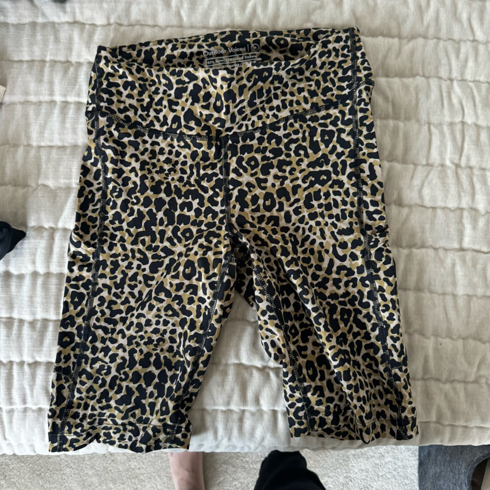Outdoor voices biker shorts in a size M